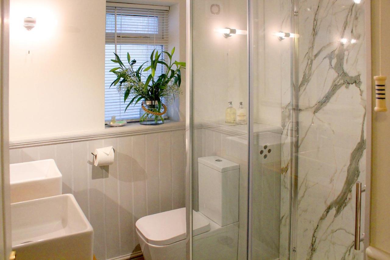 Beautiful Seaside One Bedroom Apartment Shaldon Bagian luar foto