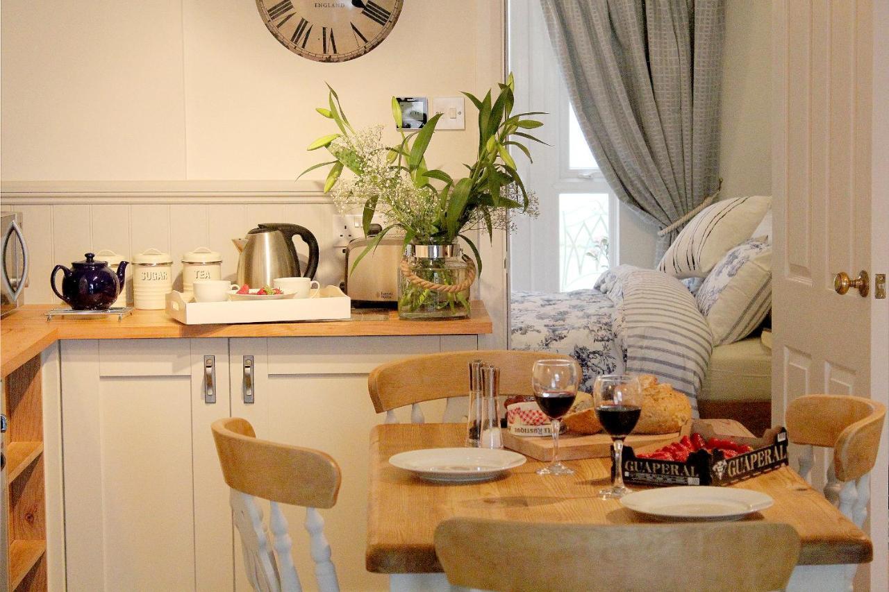 Beautiful Seaside One Bedroom Apartment Shaldon Bagian luar foto